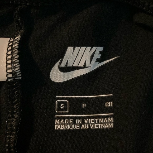 Nike Black Leggings with White 'Just Do It' Print - Picture 4 of 5